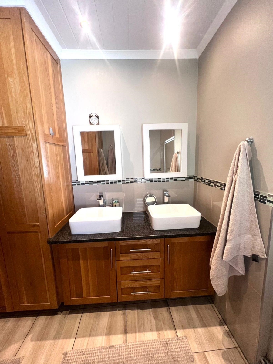 4 Bedroom Property for Sale in Cashan North West
